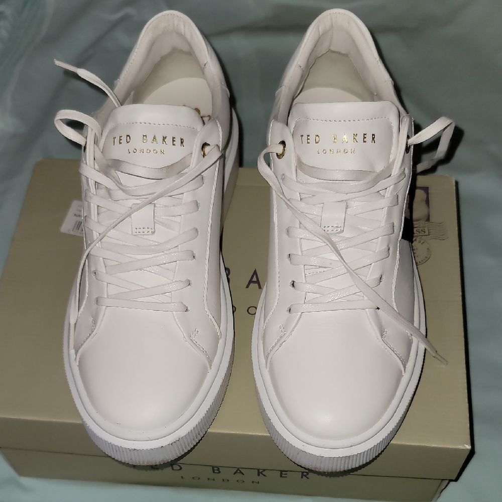 Ted Baker White Sneakers Minimalist Leather Design
